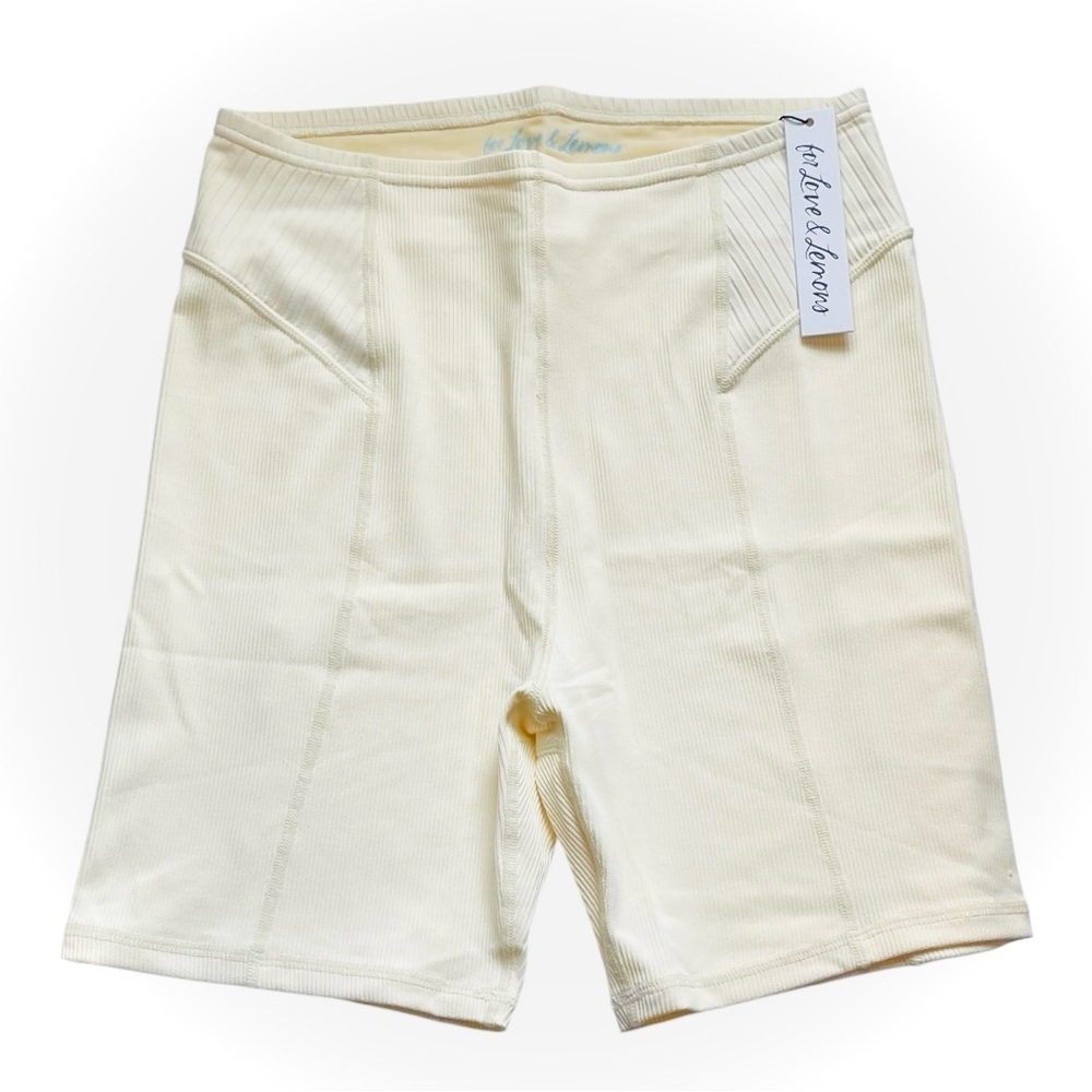 🔆 For Love & Lemons Dani Ribbed Biker Shorts Cream NWT Large - Picture 1 of 3